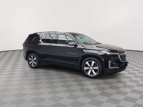 Certified 2023 Chevrolet Traverse LT w/ LT Premium Package AWD/4WD image 46