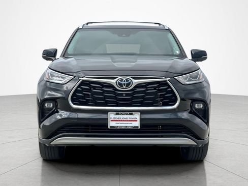 Used 2023 Toyota Highlander Platinum FWD image 8
