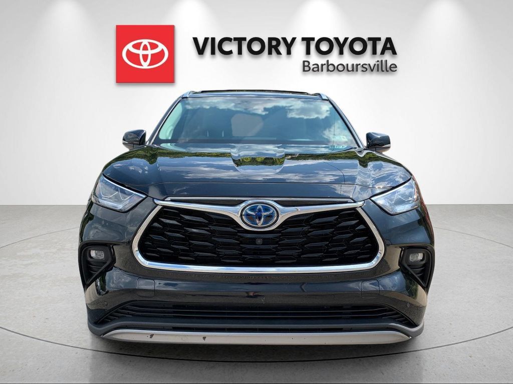 Used 2022 Toyota Highlander Platinum AWD/4WD image 8
