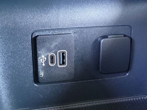 Used 2026 Ford Explorer Active RWD image 15