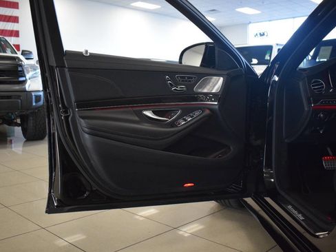 Used 2015 Mercedes-Benz S 550 S 550 4dr Sedan image 17