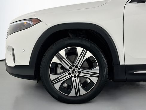 Certified 2024 Mercedes-Benz EQB 250+ image 11