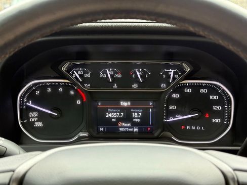 Used 2021 GMC Sierra 1500 AT4 w/ AT4 Premium Package image 12