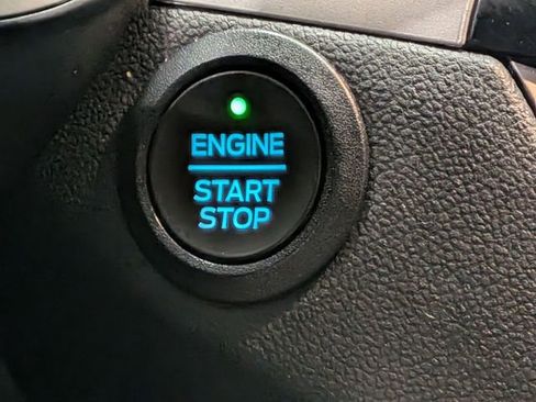 Used 2022 Ford Escape SE w/ Cold Weather Package image 19