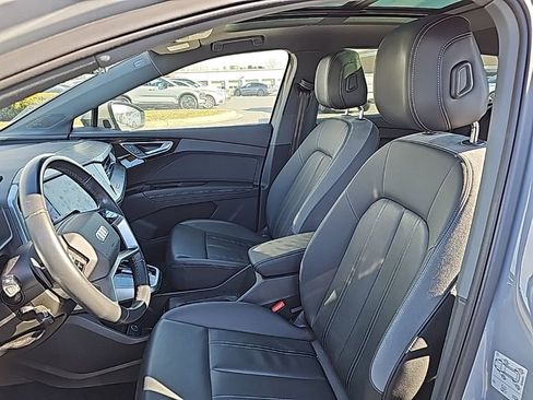 Used 2023 Audi Q4 e-tron Premium Plus w/ Premium Plus image 3