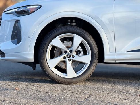 New 2025 Audi Q5 Premium Plus image 2