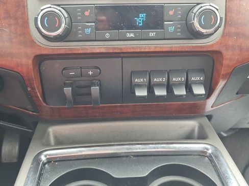Used 2011 Ford F250 King Ranch w/ FX4 Off Road Pkg AWD/4WD image 21