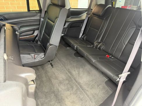 Used 2017 Chevrolet Tahoe LT w/ Luxury Package AWD/4WD image 20