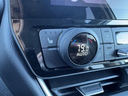 Used 2024 Toyota Grand Highlander XLE image 15