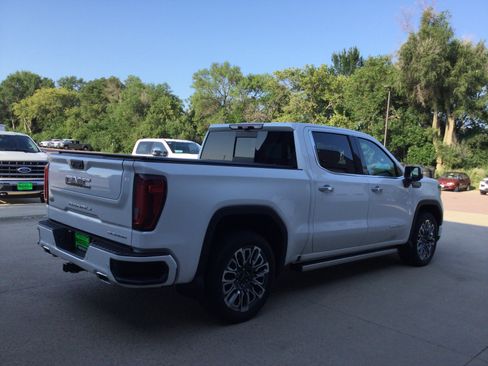 Used 2023 GMC Sierra 1500 Denali Ultimate AWD/4WD image 5
