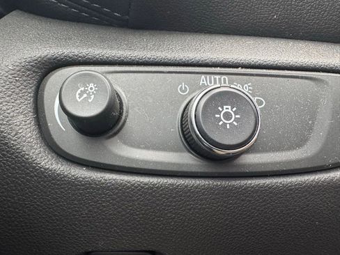 Used 2020 Chevrolet Blazer LT image 48