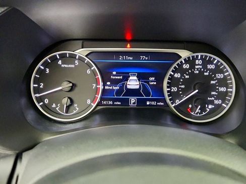 Used 2025 Nissan Sentra SR w/ SR Premium Package FWD image 15