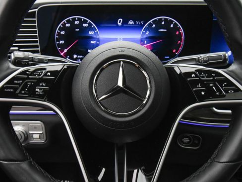 Used 2025 Mercedes-Benz GLS 450 4MATIC image 37