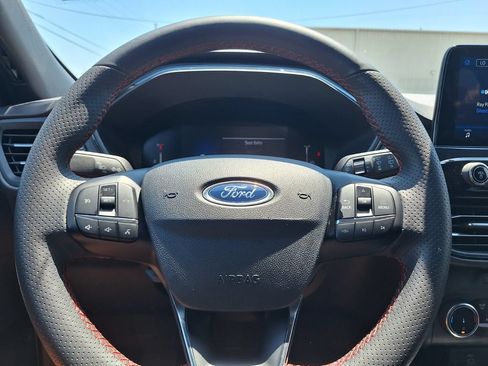 Used 2025 Ford Escape ST-Line FWD image 16