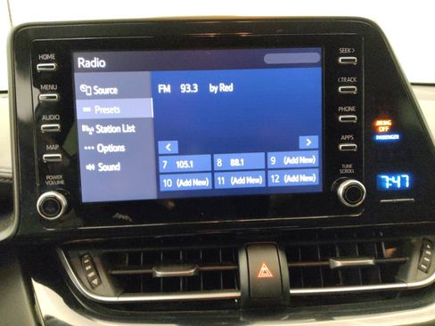 Used 2019 Toyota C-HR LE image 25