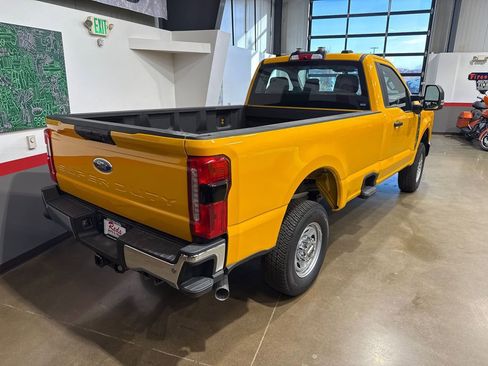 Used 2025 Ford F250 XLT w/ 360-Degree Camera Package image 22