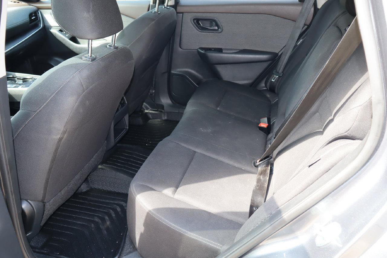 Used 2023 Nissan Rogue S FWD image 5