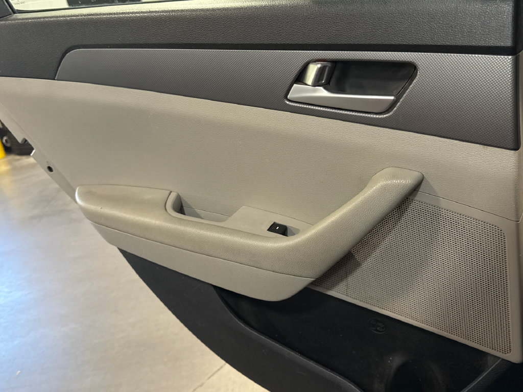 Used 2016 Hyundai Sonata SE FWD image 9