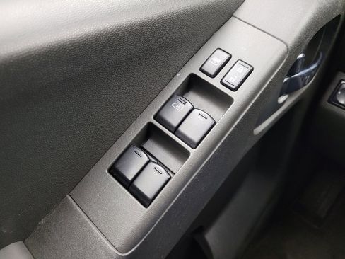 Used 2015 Nissan Frontier PRO-4X image 27