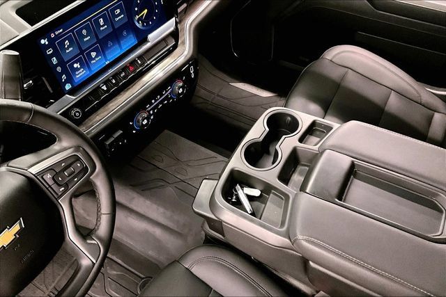Used 2024 Chevrolet Silverado 2500 LTZ AWD/4WD image 17