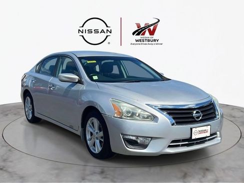 Used 2014 Nissan Altima 2.5 SV FWD image 1