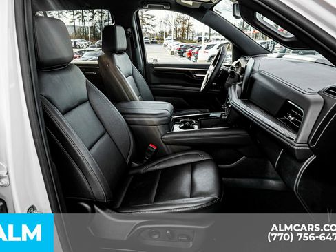 Used 2025 Chevrolet Tahoe Z71 w/ Comfort Package AWD/4WD image 23