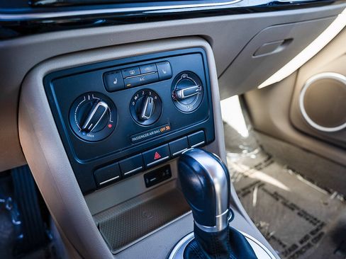 Used 2016 Volkswagen Beetle 1.8T SE image 20