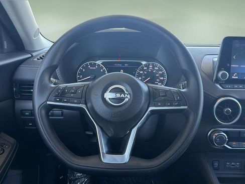 Certified 2025 Nissan Sentra SV FWD image 9