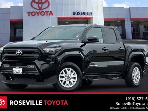Certified 2025 Toyota Tacoma SR5 AWD/4WD image 1