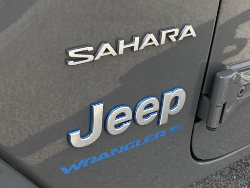Used 2023 Jeep Wrangler Unlimited Sahara image 33