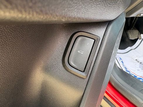 New 2026 Chevrolet Equinox LT w/ Convenience Package II FWD image 15