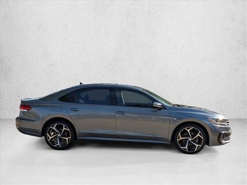 Used 2020 Volkswagen Passat 2.0T R-Line FWD image 4