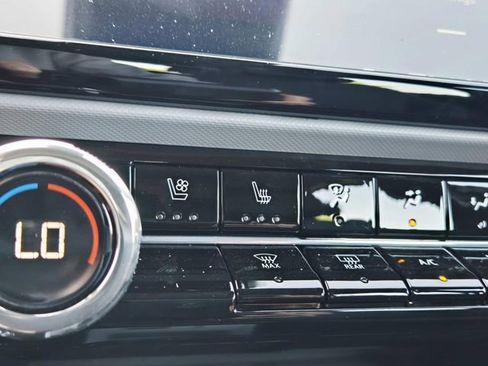 New 2027 Chevrolet Bolt RS w/ Technology Package FWD image 21