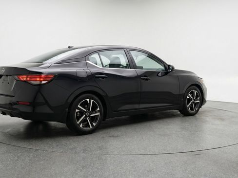 Used 2025 Nissan Sentra SV FWD image 9