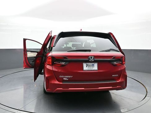 Certified 2025 Honda Odyssey Touring image 50