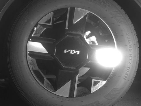 Used 2026 Kia Sportage LX FWD image 14