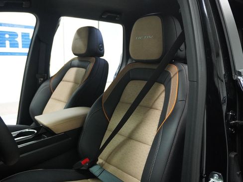 New 2026 Chevrolet Equinox ACTIV w/ Convenience Package III image 18