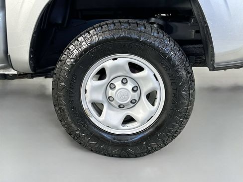 Used 2023 Toyota Tacoma SR AWD/4WD image 32