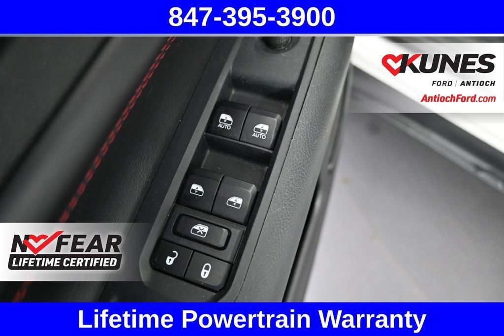 Used 2025 Jeep Compass Trailhawk AWD/4WD image 29