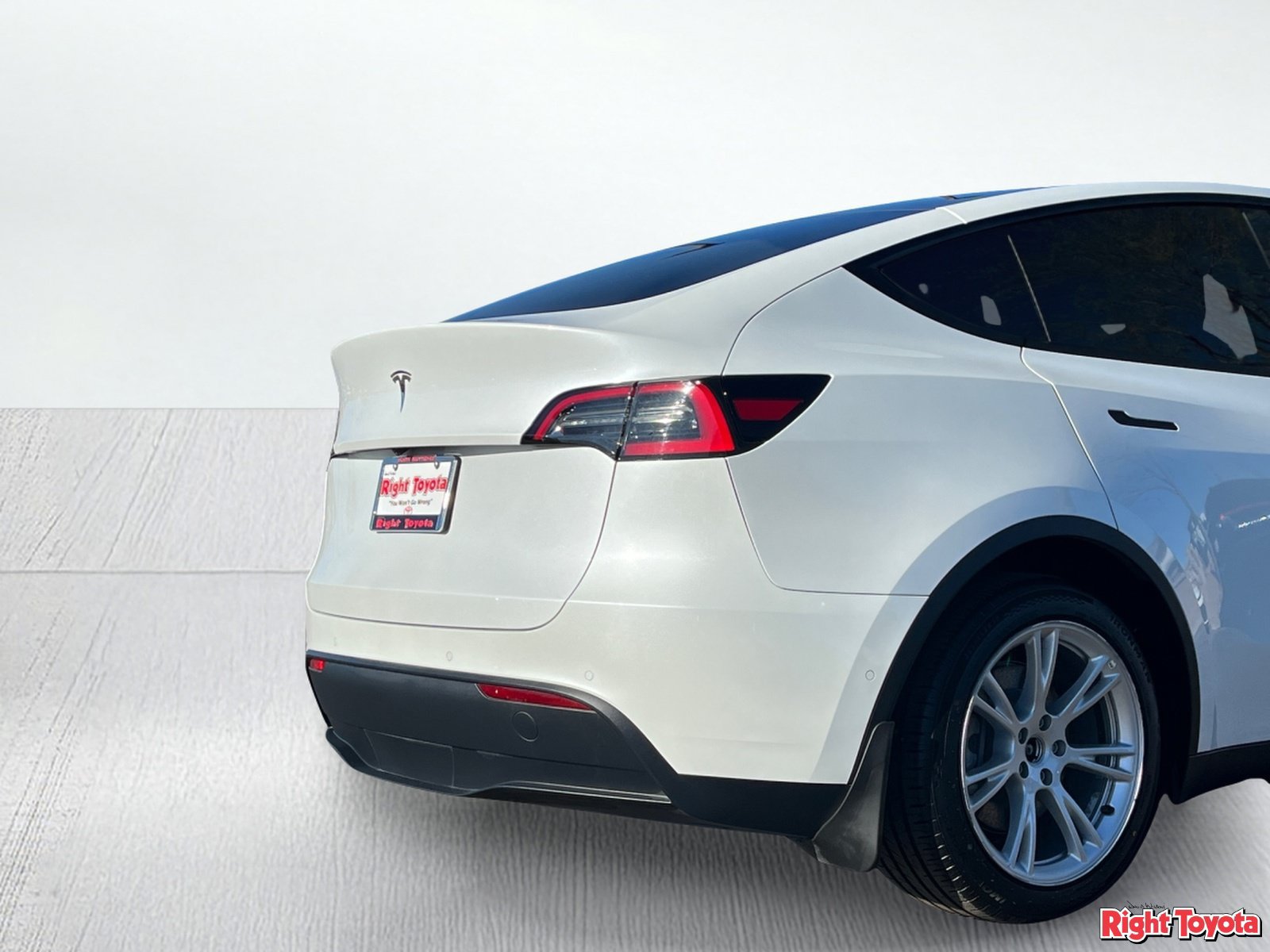 Used 2021 Tesla Model Y 2WD image 11