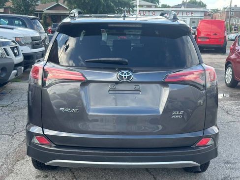Used 2018 Toyota RAV4 XLE w/ Plus Extra Value Package AWD/4WD image 7