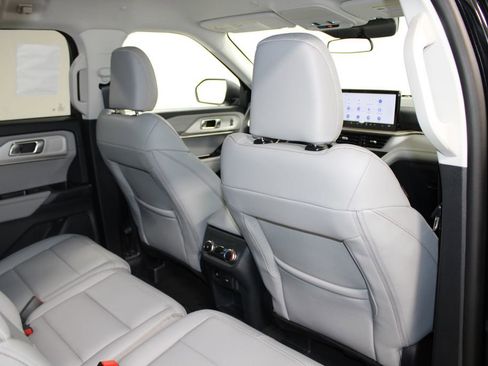 New 2026 Ford Explorer Active image 33