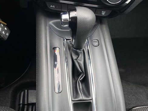 Used 2020 Honda HR-V LX image 17