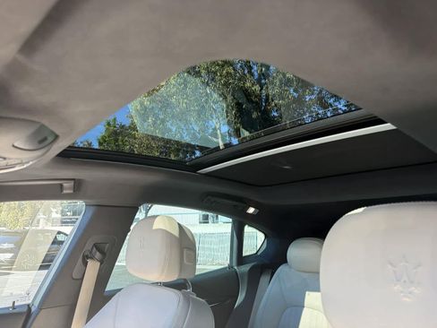 Used 2022 Maserati Levante GT image 10