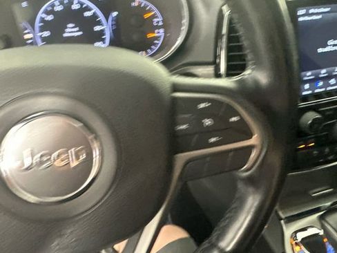 Certified 2022 Jeep Grand Cherokee Limited AWD/4WD image 28