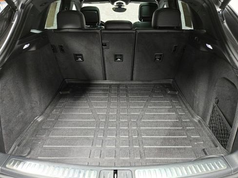 Used 2018 Porsche Macan image 42