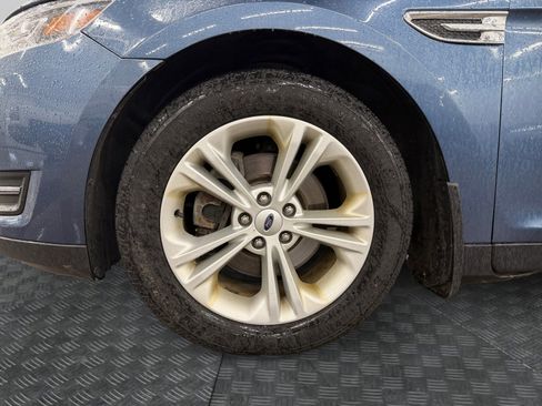 Used 2018 Ford Taurus SEL FWD image 22