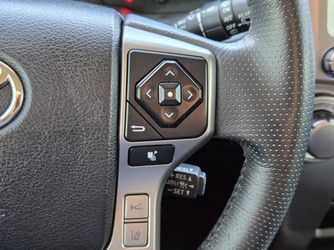 Used 2022 Toyota 4Runner SR5 Premium w/ Moonroof Package image 25