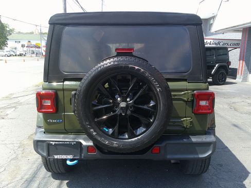 Used 2022 Jeep Wrangler Sahara image 4