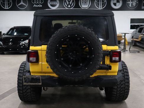Used 2019 Jeep Wrangler Unlimited Sport S AWD/4WD image 4